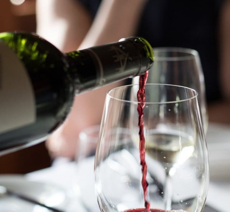 wine pour