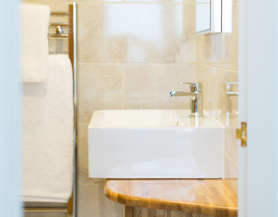 Bathroom Sink Knockderry